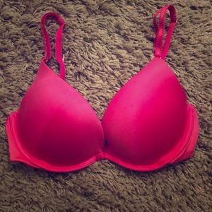 Victoria’s Secret Push-Up Bra 32B